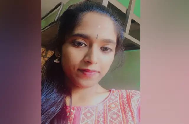 ಆನ್‍ಲೈನ್ ಆಪ್‍ನಲ್ಲಿ ಹಣ ಹೂಡಿ ನಷ್ಟ: ವಿದ್ಯಾರ್ಥಿನಿ ನೇಣಿಗೆ ಶರಣು