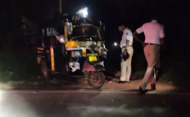 ಆಟೋ ರಿಕ್ಷಾ ಪಲ್ಟಿ; ಬಾಲಕ ಸಾವು, ಐವರಿಗೆ ಗಾಯ