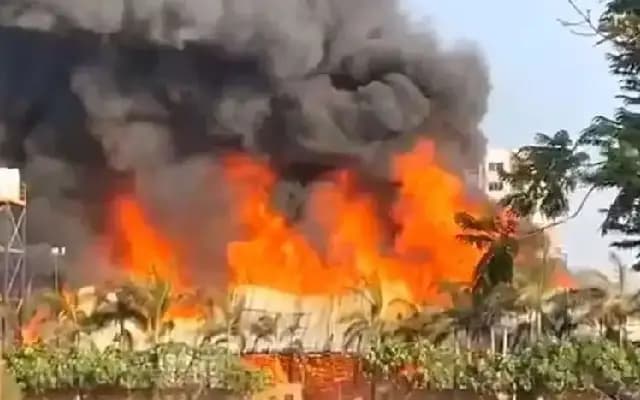 ಹೊತ್ತಿಉರಿದ ಗೇಮ್ ಝೋನ್‌ : 24 ಮಂದಿ ಸಜೀವ ದಹನ ,ಮಾಲೀಕ ಅರೆಸ್ಟ್‌