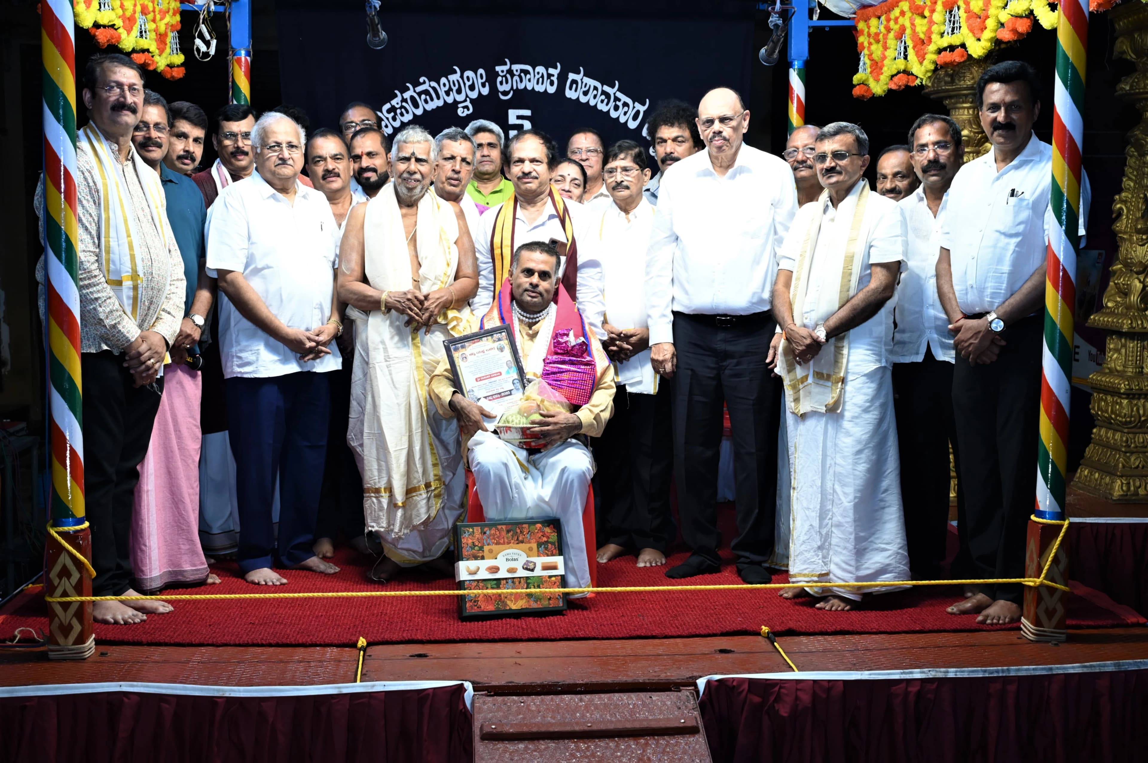 ರಜೆ ಮಾಡದ ರಾಜ ಹಾಸ್ಯಗಾರ  ವಳಕುಂಜ ಅವರಿಗೆ ಕದ್ರಿ ವಿಷ್ಣು ಪ್ರಶಸ್ತಿ