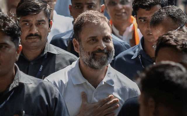 ಬೆಂಗಳೂರಿಗೆ ʼರಾಗಾʼ ಆಗಮನ; ಕೆಲವೇ ನಿಮಿಷಗಳಲ್ಲಿ ಕೋರ್ಟ್ ಮುಂದೆ ಹಾಜರು