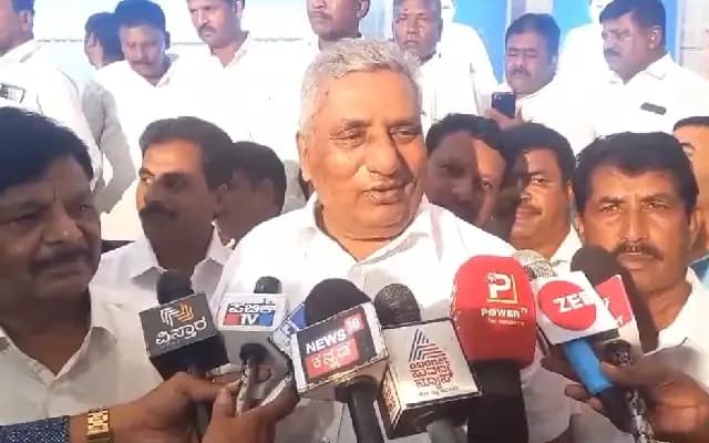 ನಾವ್ಯಾಕೆ ಎಚ್.ಡಿ ದೇವೇಗೌಡರ ಸಾವು ಬಯಸುತ್ತೇವೆ? : ಸಚಿವ ವೆಂಕಟೇಶ್ ಪ್ರಶ್ನೆ
