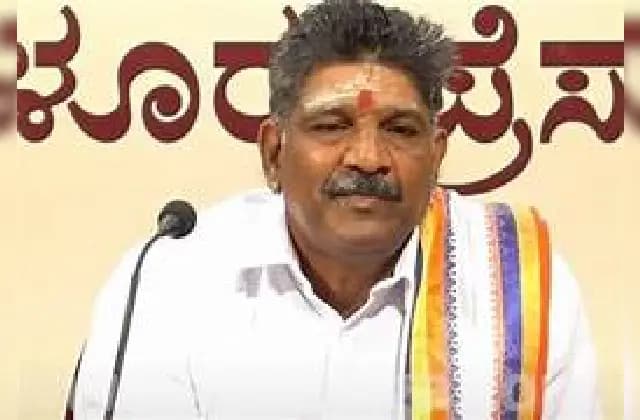 ಮಹೇಶ್‌ ಶೆಟ್ಟಿ ತಿಮರೋಡಿಗೆ ಕೋರ್ಟಿನಲ್ಲಿ ಹಿನ್ನಡೆ ; ಅಕ್ರಮ ಶಸ್ತ್ರಾಸ್ತ್ರ ಕೇಸಿನಲ್ಲಿ ಜಾಮೀನು ಅರ್ಜಿ ವಜಾಗೊಳಿಸಿ ಆದೇಶ