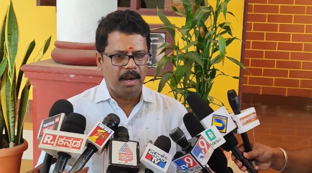 ಕರ್ನಾಟಕ ಬಂದ್ ಗೆ ಖಾಸಗಿ ಬಸ್ ಮಾಲಕರ ಸಂಘದ ನೈತಿಕ ಬೆಂಬಲ; ರಾಜ್ಯಾದ್ಯಂತ ಖಾಸಗಿ ಬಸ್ ಗಳು ಎಂದಿನಂತೆ ಸಂಚಾರ - News Karnataka