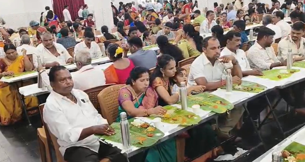 ಪ್ಲಾಸ್ಟಿಕ್ ರಹಿತ, ಪರಿಸರ ಸ್ನೇಹಿ ವಿವಾಹ: ಹೊಸ ಸಂಪ್ರದಾಯಕ್ಕೆ ನಾಂದಿಯಾದ ವಿವಾಹ ಮಹೋತ್ಸವ - News Karnataka