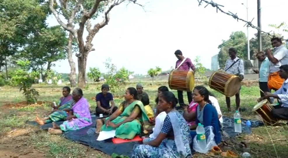 ಗಣಿಗಾರಿಕೆ ವಿಷಯದಲ್ಲಿ ಕೊರಗರ ಮೇಲೆ ದೌರ್ಜನ್ಯ ಆರೋಪ; ಬ್ರಹ್ಮಾವರ ತಹಶೀಲ್ದಾರ್ ಕಚೇರಿ ಎದುರು ಪ್ರತಿಭಟನೆ - News Karnataka