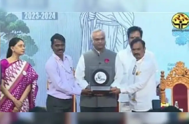 80 ಬಡಗಬೆಟ್ಟು ಗ್ರಾಪಂಗೆ ಗಾಂಧಿ ಗ್ರಾಮ ಪುರಸ್ಕಾರ ಪ್ರದಾನ - News Karnataka
