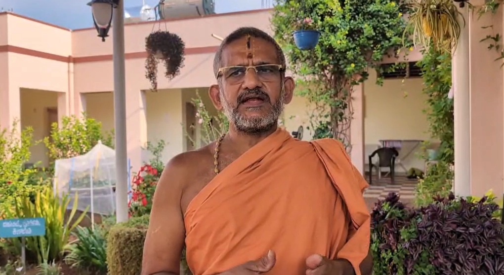 ಕಾಶ್ಮೀರದಲ್ಲಿ ಹಿಂದುಗಳ ಮೇಲೆ ಉಗ್ರ ದಾಳಿ ವಿಚಾರ: ಉಡುಪಿ ಪೇಜಾವರ ಮಠಾಧೀಶ ವಿಶ್ವಪ್ರಸನ್ನ ತೀರ್ಥ ಸ್ವಾಮೀಜಿ ಖಂಡನೆ - News Karnataka