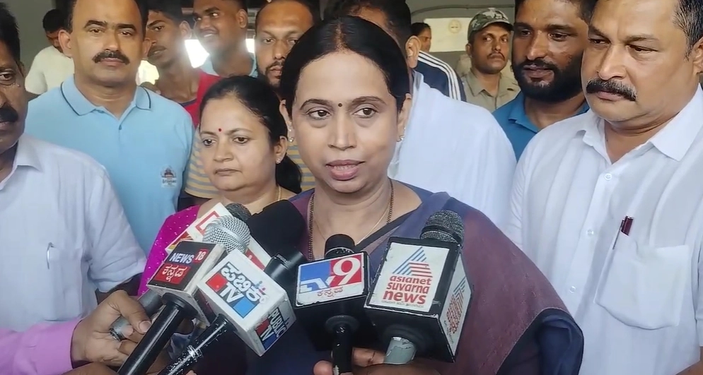 ಶಾಸಕ ಸುನೀಲ್ ಕುಮಾರ್ ಅವರಿಂದ ನೈತಿಕ ಪಾಠ ಕಲಿಬೇಕಿಲ್ಲ : ಸಚಿವೆ ಲಕ್ಷ್ಮೀ ಹೆಬ್ಬಾಳಕರ್ ತಿರುಗೇಟು - News Karnataka