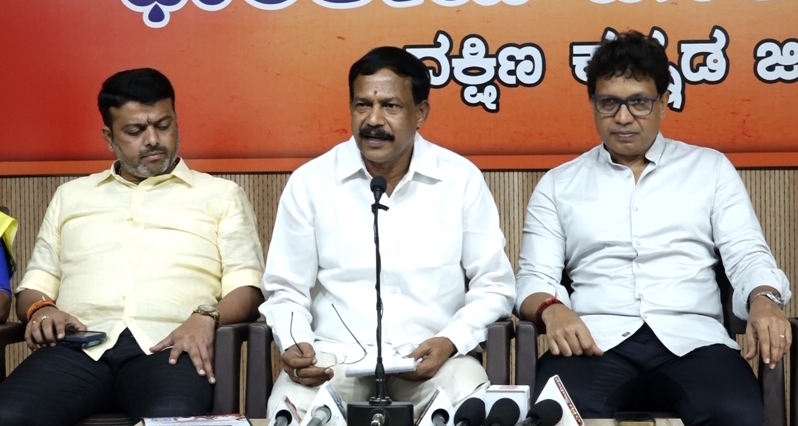 ಕಾರ್ಮಿಕರ ಜೀವನ ದಿಕ್ಕಾ ಪಾಲಾಗಿದೆ: ಬಿಜೆಪಿ ಜಿಲ್ಲಾಧ್ಯಕ್ಷ ಸತೀಶ್ ಕುಂಪಲ - News Karnataka
