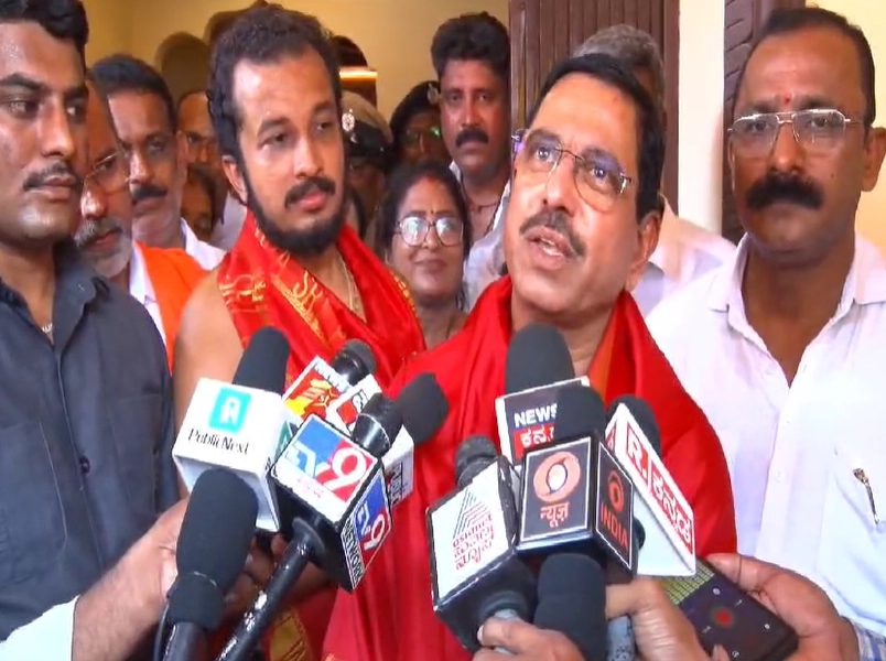 ರನ್ಯಾ ಗೋಲ್ಡ್ ಸ್ಮಗ್ಲಿಂಗ್ ಪ್ರಕರಣ ಸಿಬಿಐ ತನಿಖೆಗೆ ಒಪ್ಪಿಸಿ; ಕೇಂದ್ರ ಸಚಿವ ಪ್ರಹ್ಲಾದ್ ಜೋಶಿ ಒತ್ತಾಯ - News Karnataka