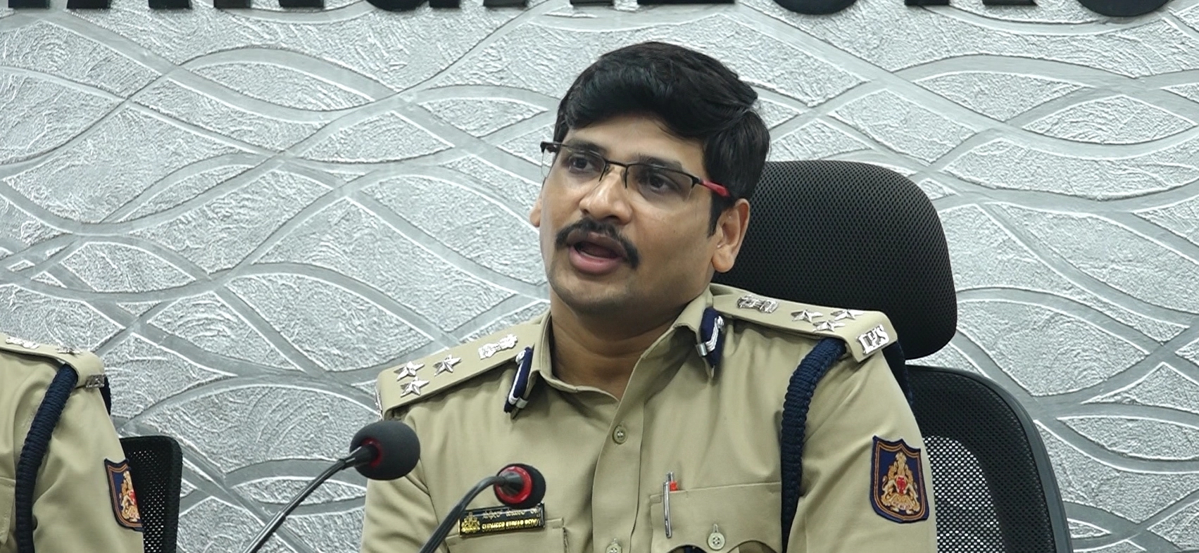 ಡ್ರಗ್ಸ್ ಸೇವನೆ ಪ್ರಕರಣ: 10 ವಿದ್ಯಾರ್ಥಿಗಳು ಸೇರಿ 488 ಮಂದಿ ಪಾಸಿಟಿವ್: ಮಂಗಳೂರು ಕಮಿಷನರ್ ಸುಧೀರ್ ಕುಮಾರ್ ರೆಡ್ಡಿ - News Karnataka