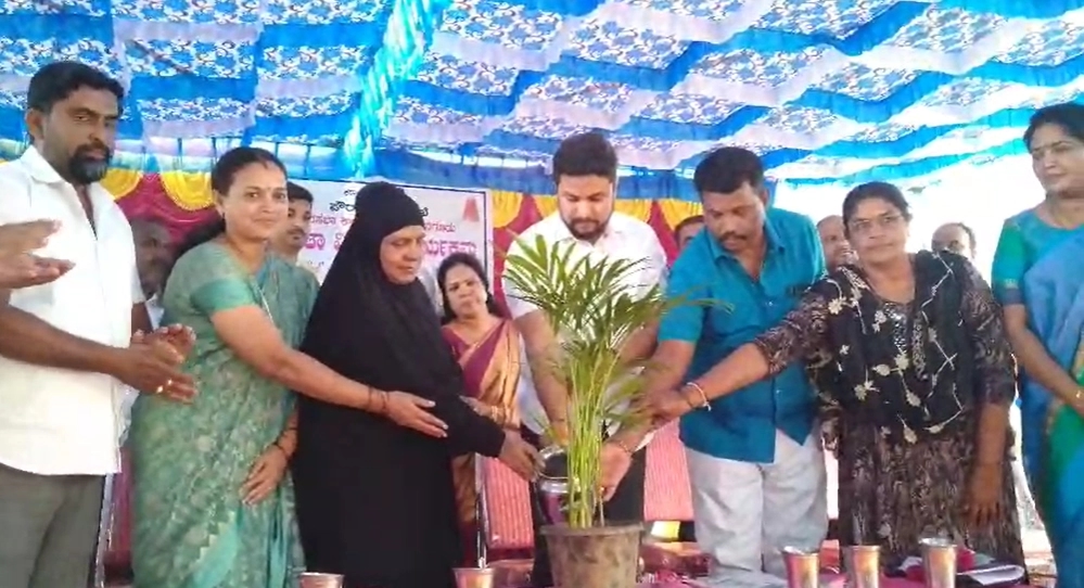ಬಿ. ಖಾತಾ ಪತ್ರಗಳ ವಿತರಿಸಿದ ಶಾಸಕ ದರ್ಶನ್ ಧ್ರುವನಾರಾಯಣ್ - News Karnataka