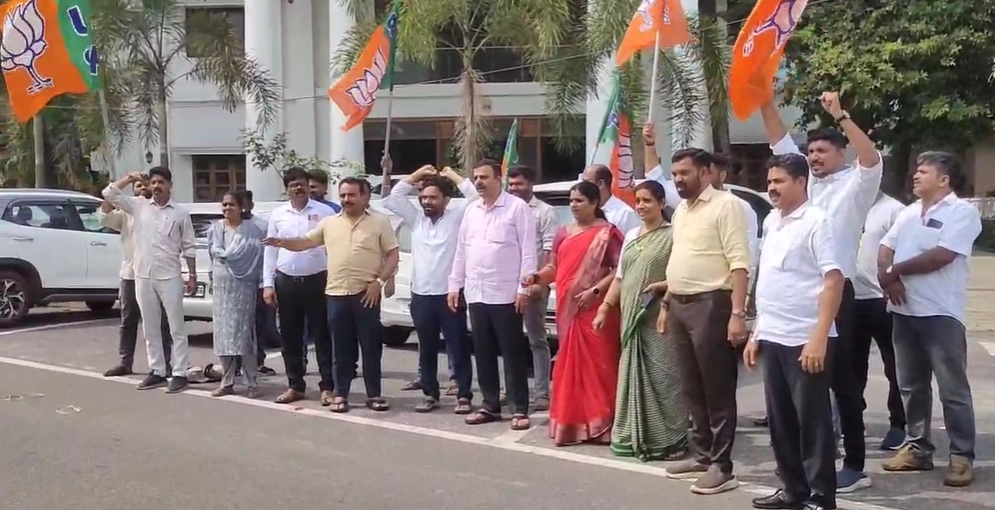 ಬಿಹಾರದಲ್ಲಿ ಎನ್ಡಿಎ ಮೈತ್ರಿಕೂಟಕ್ಕೆ ಅಭೂತಪೂರ್ವ ಜಯ - News Karnataka