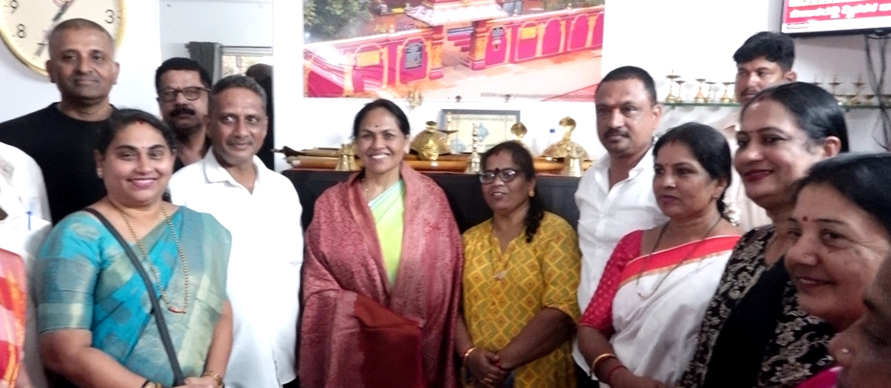 ಕುತ್ತಾರು ಕೊರಗಜ್ಜನ ಆದಿ ಕ್ಷೇತ್ರಕ್ಕೆ ಸಚಿವೆ ಶೋಭಾ ಕರಂದ್ಲಾಜೆ ಭೇಟಿ - News Karnataka