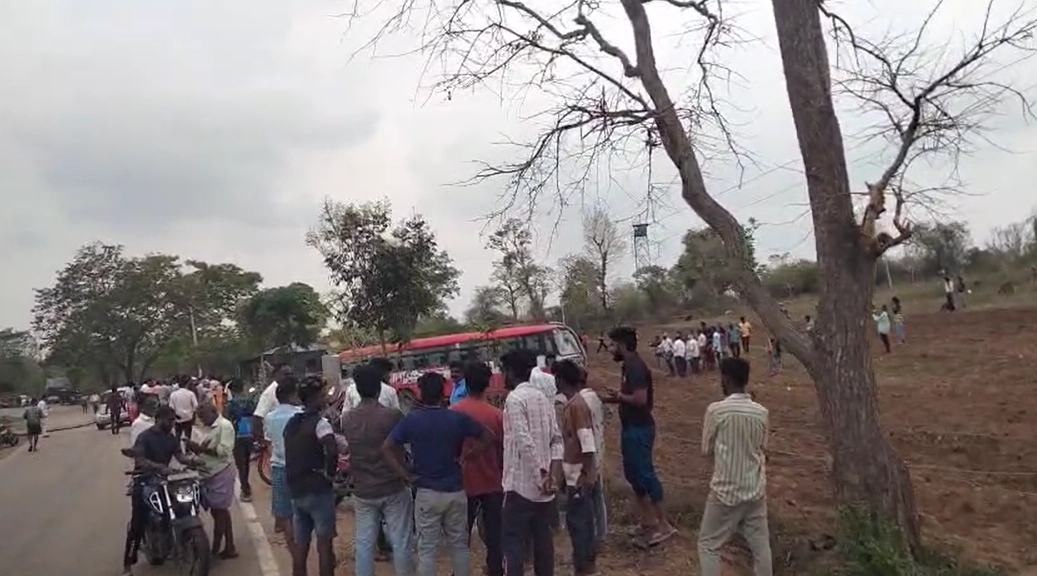 ಚಲಿಸುತ್ತಿದ್ದ ಬಸ್ ಚಾಲಕನಿಗೆ ಹೃದಯಾಘಾತ: ಪಾದಚಾರಿ ಮಹಿಳೆ, ಚಾಲಕ ಸಾವು - News Karnataka