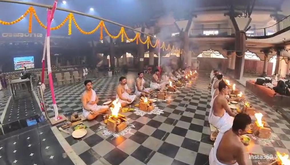 ಕೊಲ್ಲೂರು ದೇಗುಲದ ಆದಾಯದಲ್ಲಿ ಭಾರೀ ಹೆಚ್ಚಳ…! ಬರೋಬ್ಬರಿ 71 ಕೋಟಿ ರೂ. ಸಂಗ್ರಹ - News Karnataka
