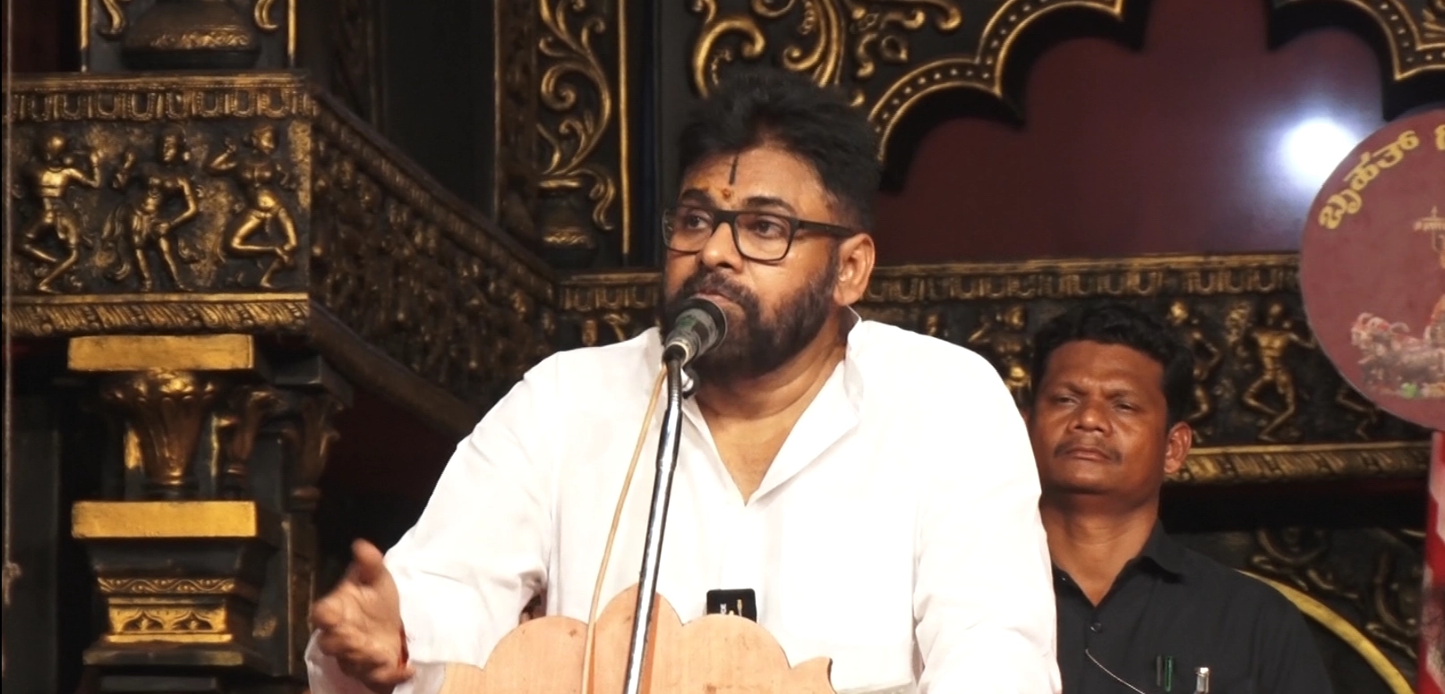 ಭಗವದ್ಗೀತೆ ನೀತಿಪರ ಜೀವನಕ್ಕೆ ಮಾರ್ಗದರ್ಶನ ನೀಡುವ ಗ್ರಂಥ: ನಟ ಪವನ್ ಕಲ್ಯಾಣ್ - News Karnataka