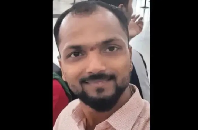 ರಸ್ತೆ ಬದಿ ನಿಂತಿದ್ದ ಶಾಮಿಯಾನ ಲಾರಿಗೆ ಬೈಕ್ ಡಿಕ್ಕಿ ಹೊಡೆದು ಸವಾರ ಸಾವು - News Karnataka