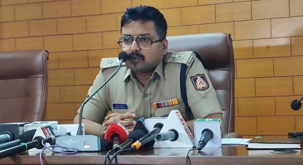 ರೌಡಿಶೀಟರ್ ಸೈಫ್ ಹತ್ಯೆ ಪ್ರಕರಣ; ಕೊಲೆ ಆರೋಪಿ ಫೈಸಲ್ ಪತ್ನಿಯೂ ಅರೆಸ್ಟ್! - News Karnataka