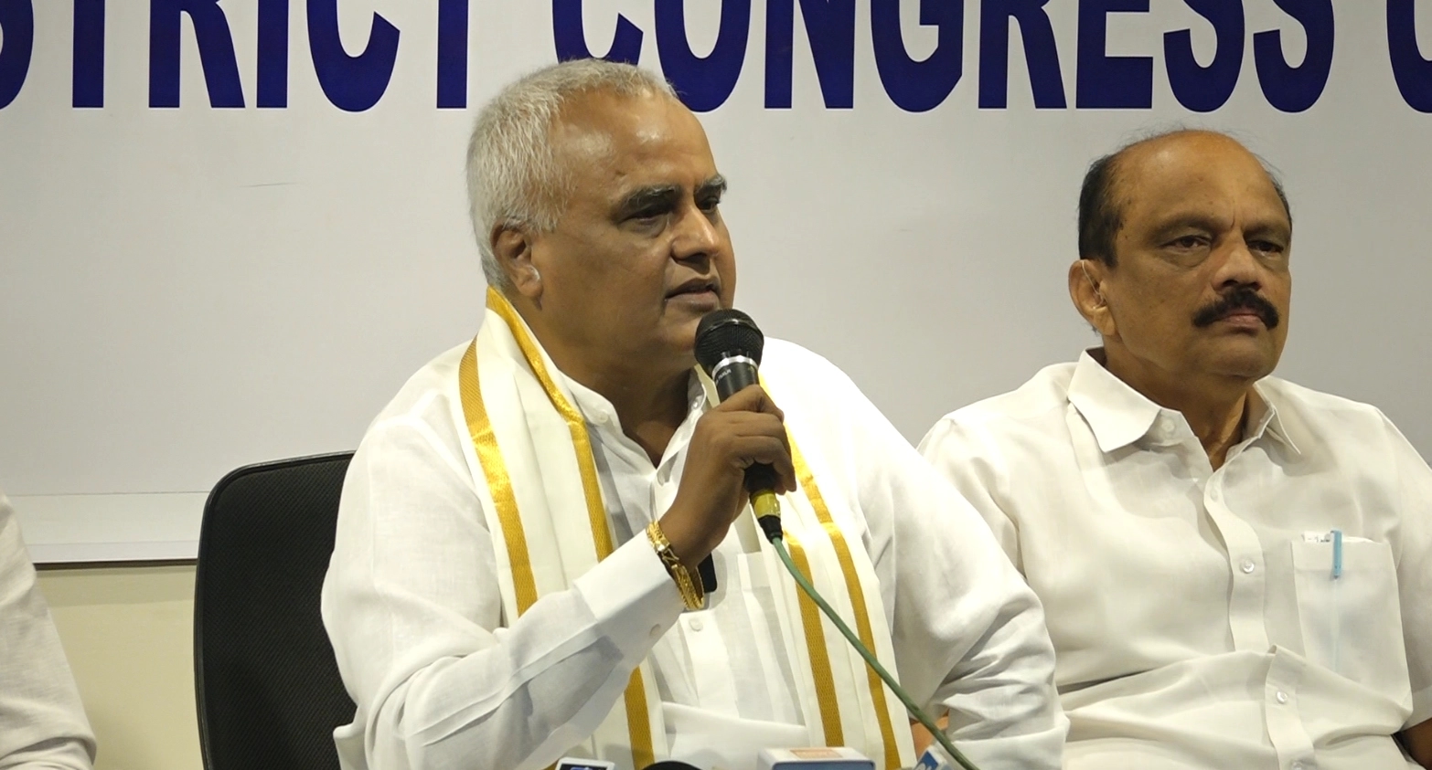 ʼಸಿದ್ದರಾಮಯ್ಯ, ಡಿಕೆಶಿ ಒಂದೇ ನಾಣ್ಯದ ಎರಡು ಮುಖಗಳುʼ - News Karnataka