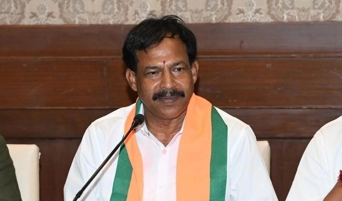 ಗೂಂಡಾಗಿರಿ ವರ್ತನೆ, ಸಿದ್ದರಾಮಯ್ಯ ರವರಿಂದ ಕರ್ಣಾಟಕದ ಘನತೆಗೆ ಧಕ್ಕೆ: ಸತೀಶ್ ಕುಂಪಲ - News Karnataka