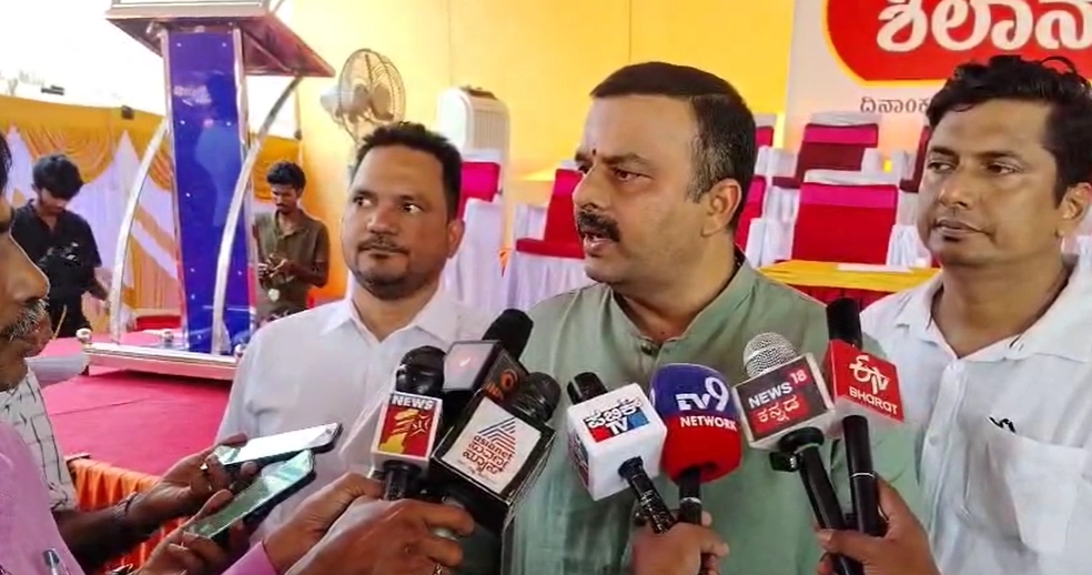 ʼಈ ಸರ್ಕಾರ ಶೀಘ್ರವಾಗಿ ಪತನವಾಗಬೇಕುʼ - News Karnataka