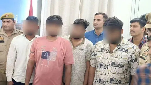 ಶಿಕ್ಷಕಿಯ ಅಶ್ಲೀಲ ವಿಡಿಯೋ ಹಂಚಿಕೊಂಡ ವಿದ್ಯಾರ್ಥಿಗಳು : ನಾಲ್ವರ ಬಂಧನ - News Karnataka