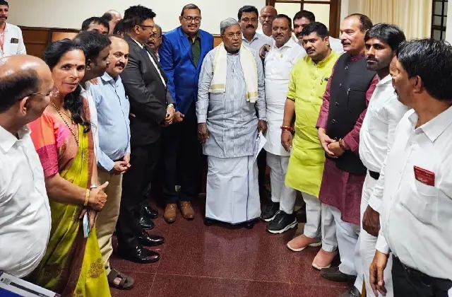 ಮಂಗಳೂರಿನಲ್ಲಿ ಉಚ್ಚ ನ್ಯಾಯಾಲಯದ ಪೀಠ ಸ್ಥಾಪನೆಗಾಗಿ ಸಿಎಂ ಸಿದ್ದರಾಮಯ್ಯ ಅವರಿಗೆ ಮನವಿ ಸಲ್ಲಿಸಿದ ಐವನ್ ಡಿ’ಸೋಜ ನೇತ್ರತ್ವದ ನಿಯೋಗ - News Karnataka