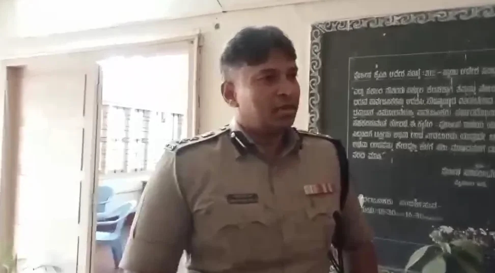 ಹುಣಸೂರಿನಲ್ಲಿ ವಜ್ರಾಭರಣ ದರೋಡೆ ಪ್ರಕರಣ; ಮೈಸೂರು ಎಸ್ಪಿ ಡಾ. ವಿಷ್ಣುವರ್ಧನ್ ಪ್ರತಿಕ್ರಿಯೆ! - News Karnataka