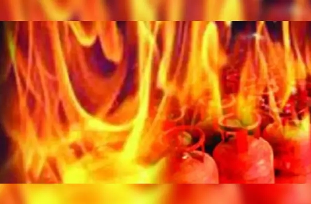 ಗ್ಯಾಸ್ ಸಿಲಿಂಡರ್ ಸ್ಪೋಟ : 6 ಮಂದಿಗೆ ಗಾಯ - News Karnataka