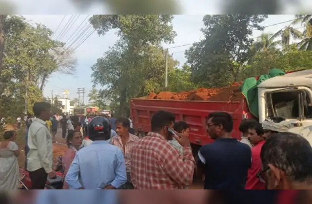 ಕುಂದಾಪುರ: ಸರ್ಕಾರಿ ಬಸ್- ಟಿಪ್ಪರ್ ಮಧ್ಯೆ ಭೀಕರ ಅಪಘಾತ; ಮೂವರು ವಿದ್ಯಾರ್ಥಿಗಳು ಸಹಿತ ಹಲವರಿಗೆ ಗಂಭೀರ ಗಾಯ - News Karnataka