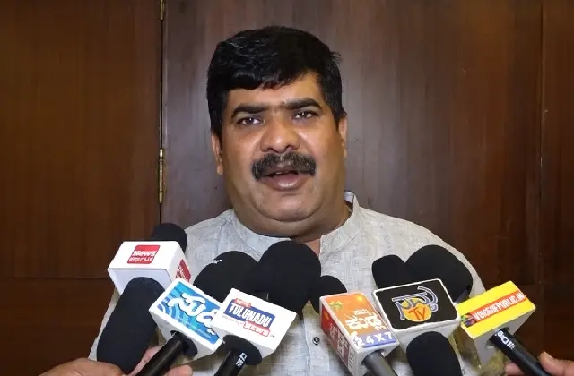 ಸಿದ್ದರಾಮಯ್ಯ ಹೆಚ್ಚು ಅವಧಿ ಸಿಎಂ ವಿಚಾರ, ಶಾಸಕ ವೇದವ್ಯಾಸ್ ಕಾಮತ್ ಪ್ರತಿಕ್ರಿಯೆ! - News Karnataka