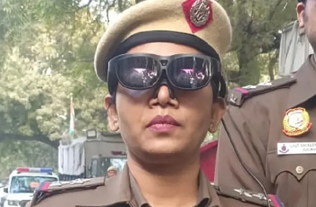 ಗಣರಾಜೋತ್ಸವ ಹಿನ್ನೆಲೆ ದೆಹಲಿಯಲ್ಲಿ ಹೈಅಲರ್ಟ್ – ಪೊಲೀಸರಿಗೆ ಎಐ ಸ್ಮಾರ್ಟ್ ಕನ್ನಡಕ - News Karnataka