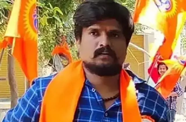 ವಿಚಾರಣೆಗೆ ಹಾಜರಾಗದೆ ತಲೆಮರೆಸಿಕೊಂಡ ಹಿನ್ನೆಲೆ ಪುನೀತ್ ಕೆರೆಹಳ್ಳಿ ಮತ್ತೆ ಪೊಲೀಸರ ವಶಕ್ಕೆ! - News Karnataka