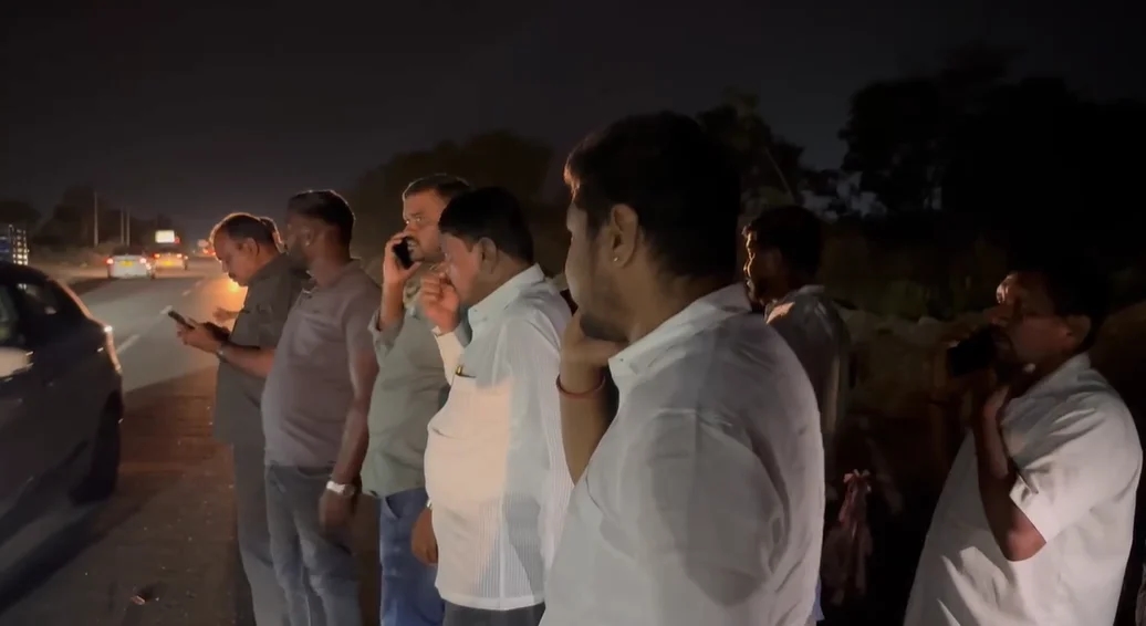 ಗುಂಡ್ಲುಪೇಟೆ ರಸ್ತೆ ಅಪಘಾತ- ಮಾನವೀಯತೆ ಮೆರೆದ ಶಾಸಕ ದರ್ಶನ್ ಧ್ರುವನಾರಾಯಣ್ - News Karnataka