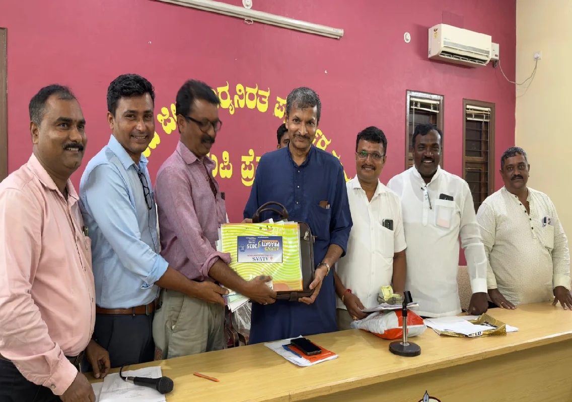 ಉಡುಪಿ ಜಿಲ್ಲಾ ಕಾರ್ಯನಿರತ ಪತ್ರಕರ್ತರ ಸಂಘದ ನೂತನ ಸಮಿತಿಗೆ ಅಧಿಕಾರ ಹಸ್ತಾಂತರ - News Karnataka