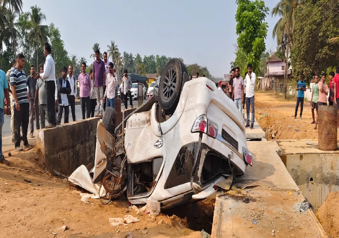 ಕೋಟ: ಫಾರ್ಚೂನರ್ ಕಾರು ಪಲ್ಟಿ – ಚಾಲಕ ಸಹಿತ 6 ಮಂದಿ ವಿದ್ಯಾರ್ಥಿಗಳಿಗೆ ಗಂಭೀರ ಗಾಯ - News Karnataka