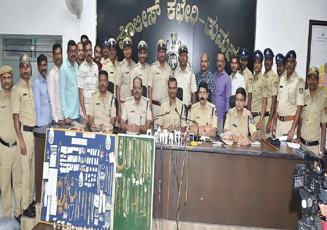 ಚಿನ್ನದಂಗಡಿ ದರೋಡೆ: ₹26 ಲಕ್ಷ ಮೌಲ್ಯದ ಆಭರಣ ಜಪ್ತಿ, ನಾಲ್ವರ ಬಂಧನ! - News Karnataka