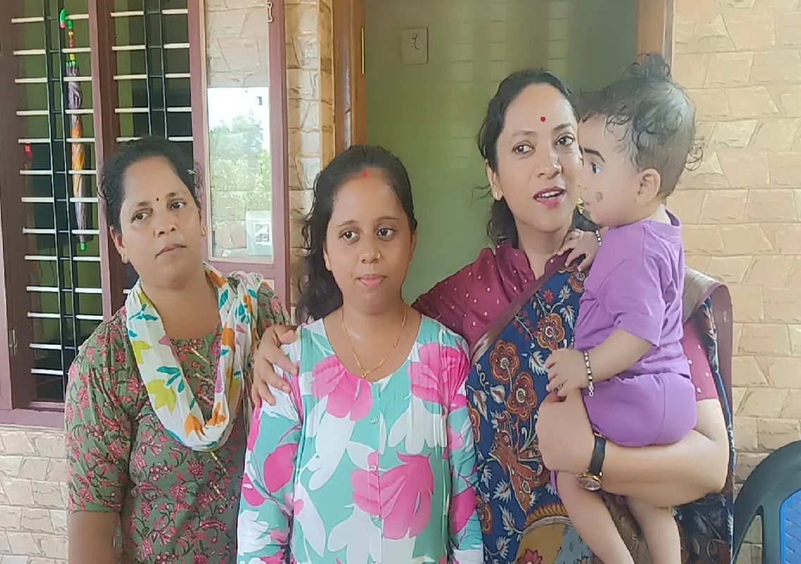 ಪುತ್ತೂರು: ಸಂತ್ರಸ್ತೆ ಮನೆಗೆ ಭೇಟಿ ನೀಡಿದ ರಾಜ್ಯ ಮಹಿಳಾ ಆಯೋಗ ಅಧ್ಯಕ್ಷೆ ಡಾ.ನಾಗಲಕ್ಷ್ಮಿ - News Karnataka