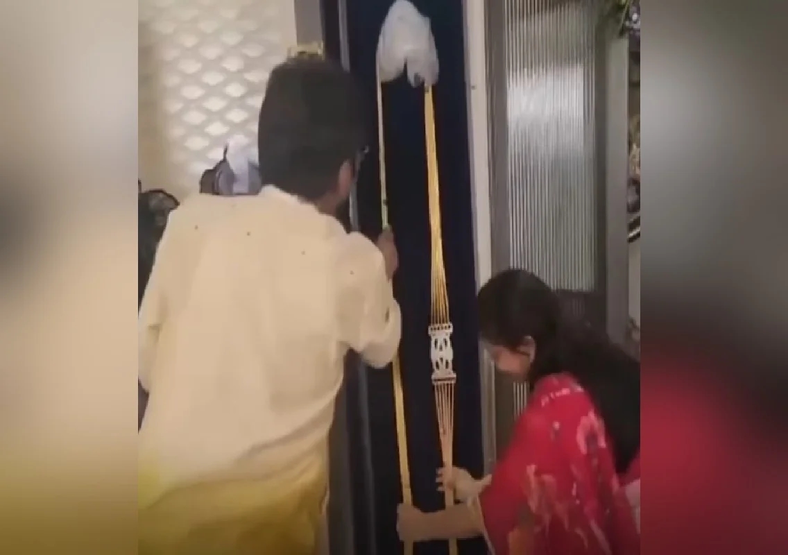 ತಿರುಪತಿಯಲ್ಲಿ ವೆಂಕಟರಮಣ ದೇವರಿಗೆ ಭಕ್ತರಿಂದ 3.86 ಕೋಟಿ ರೂ. ಮೌಲ್ಯದ ಚಿನ್ನದ ಹಾರ ಅರ್ಪಣೆ - News Karnataka