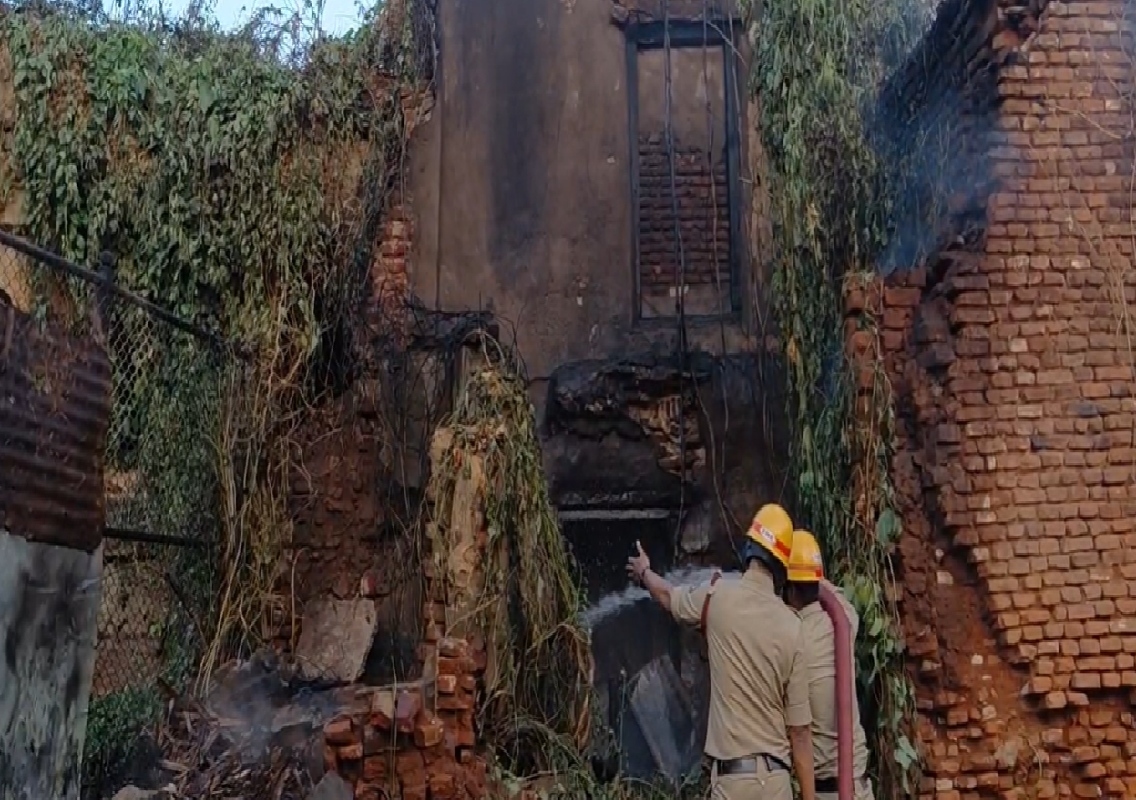 ಕಲ್ಲು ಮಂಟಪಕ್ಕೆ ಆಕಸ್ಮಿಕ ಬೆಂಕಿ; ತಪ್ಪಿದ ಭಾರೀ ದುರಂತ! - News Karnataka