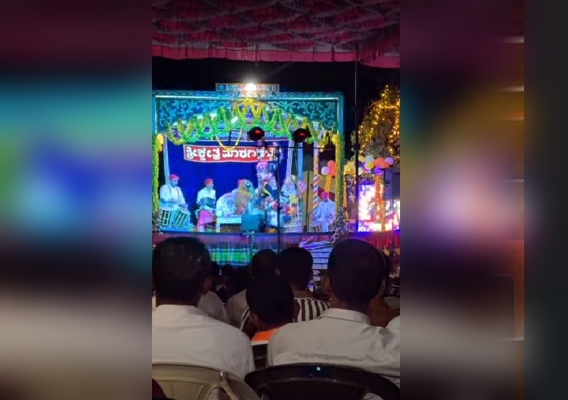 ರಂಗಸ್ಥಳದಲ್ಲಿ ರೌದ್ರಾವತಾರ ತಾಳಿದ ಮಹಿಷಾಸುರ! - News Karnataka