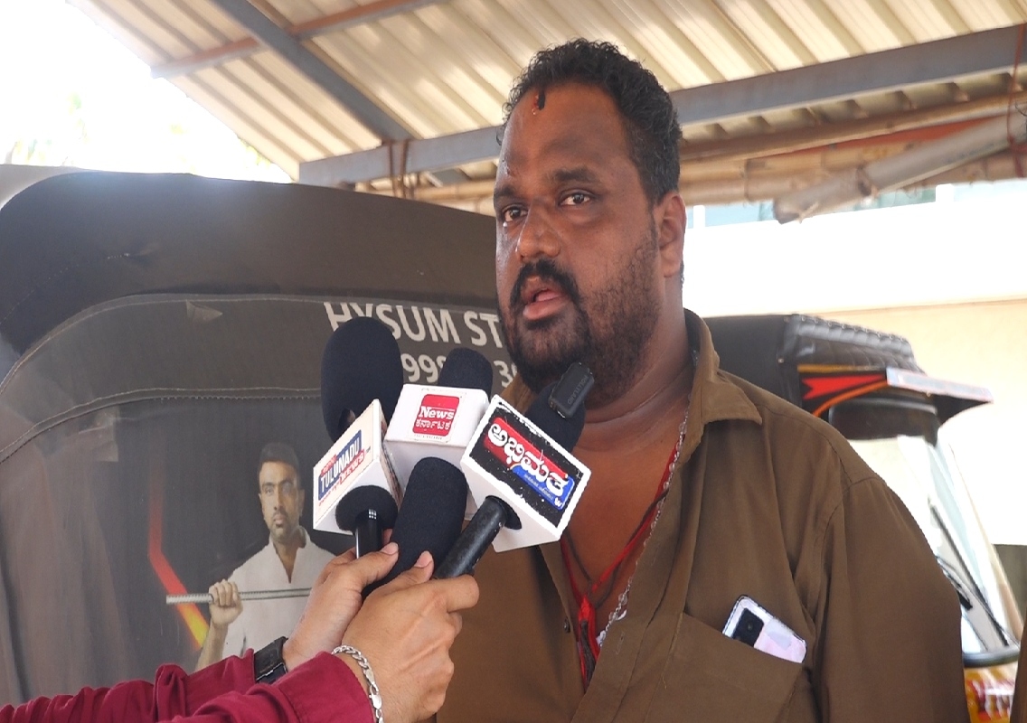 ಮಂಗಳೂರು: ಆಟೋ ‘ಗ್ಯಾಸ್ ಟ್ರಬಲ್’ ಹಿನ್ನಲೆ – ರಿಕ್ಷಾ ಚಾಲಕ ಧನ್ರಾಜ್ ಅಳಲು - News Karnataka
