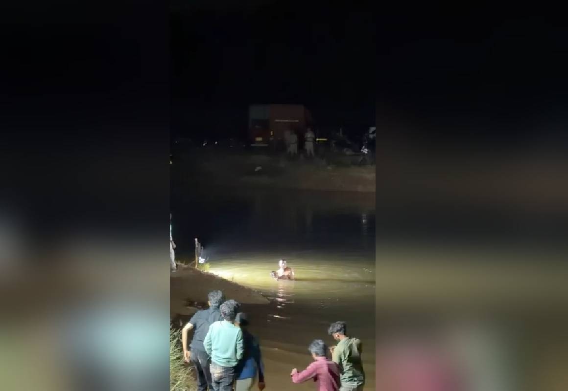 ಅಂಬ್ಲಮೊಗರು: ನಾಲೆಯ ಕೆಸರಿನಲ್ಲಿ ಹೂತು ಪ್ರಥಮ ಪಿಯುಸಿ ವಿದ್ಯಾರ್ಥಿ ದಾರುಣ ಸಾವು - News Karnataka