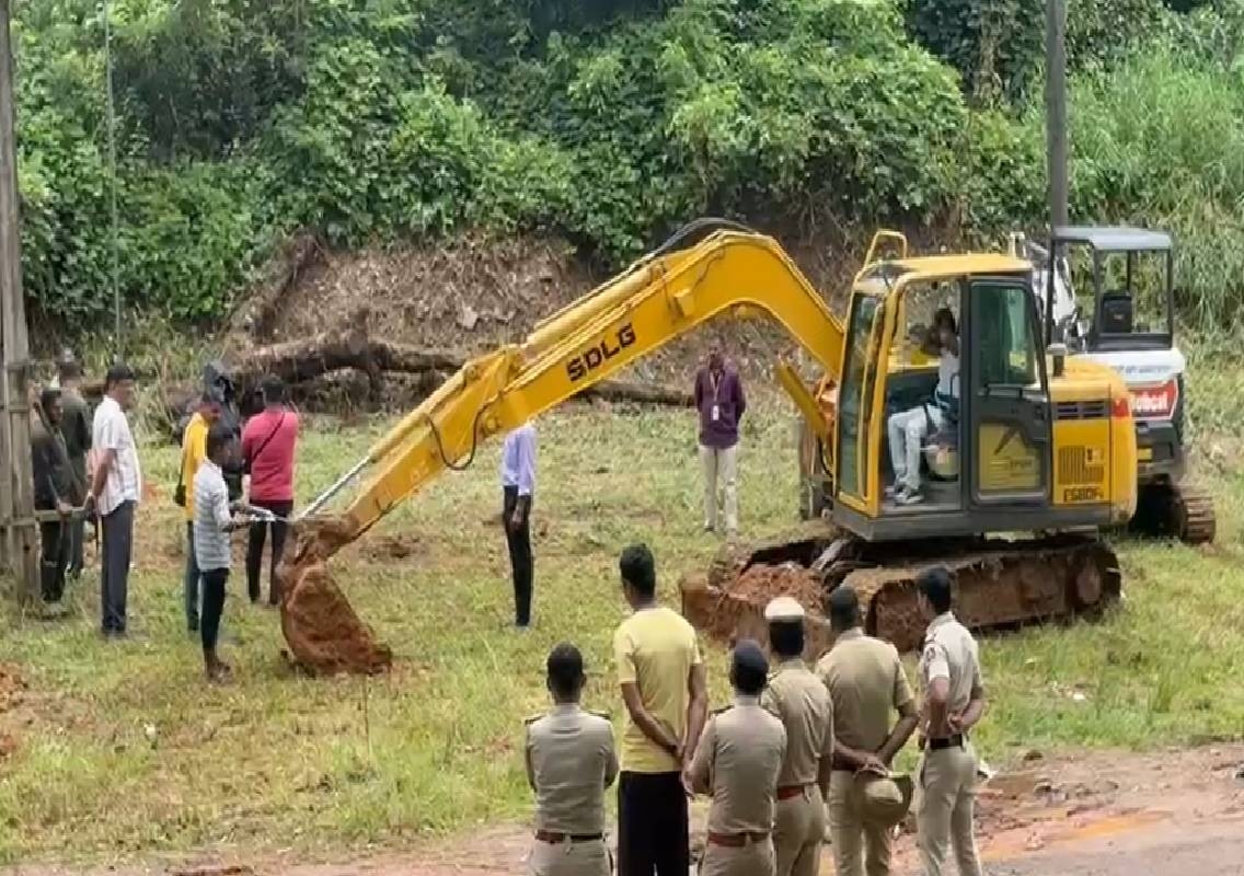 ಧರ್ಮಸ್ಥಳ ಗ್ರಾಮದಲ್ಲಿ ಶವ ಶೋಧ ಪ್ರಕರಣದಲ್ಲಿ ಗುಂಡಿ ಅಗೆದಿದ್ದೇ ಬಂತು, ಜೆಸಿಬಿ ಕಾರ್ಮಿಕರಿಗೆ ಮಾತ್ರ ದುಡ್ಡೇ ಬರಲಿಲ್ಲ - News Karnataka