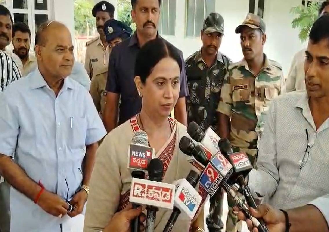 ಜನರಿಗೆ ಮಾಡಬೇಡಿ ಅನ್ನೋದಾಯ್ತು, ಇವರೇನು ಮಾಡಿದ್ದಾರೆ ಹೇಳಲಿ : ಸಚಿವೆ ಲಕ್ಷ್ಮೀ ಹೆಬ್ಬಾಳಕರ್ - News Karnataka