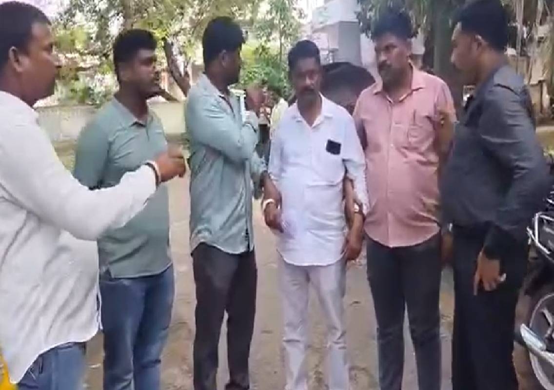 ಲೋಕಾ ಬಲೆಗೆ ಆರ್ ಐ, 10 ಸಾವಿರ ಲಂಚಕ್ಕೆ ಬೇಡಿಕೆ! - News Karnataka
