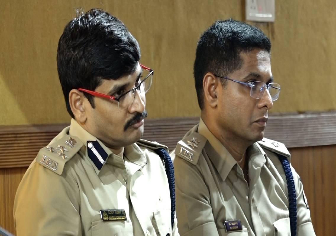 ಕಮಿಷನರ್ ಸುಧೀರ್ ಕುಮಾರ್ ರೆಡ್ಡಿ, ಎಸ್ಪಿ ಅರುಣ್ ಕೆ. ವರ್ಗಾವಣೆ ಮಾಡದಂತೆ ಅಭಿಯಾನ - News Karnataka