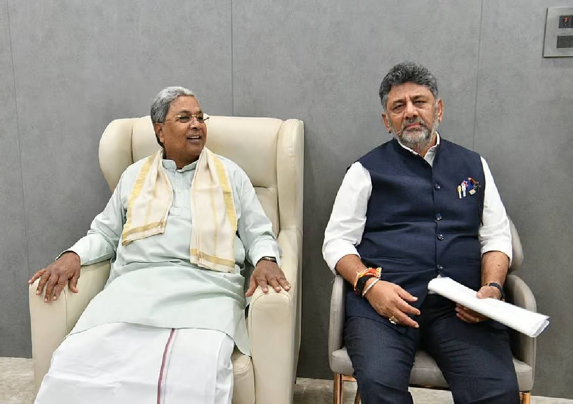 ಮಾಜಿ ಸಿಎಂ ಸಿದ್ದರಾಮಯ್ಯ ಅವರನ್ನು ಭೇಟಿಯಾದ ಡಿಕೆಶಿ! - News Karnataka